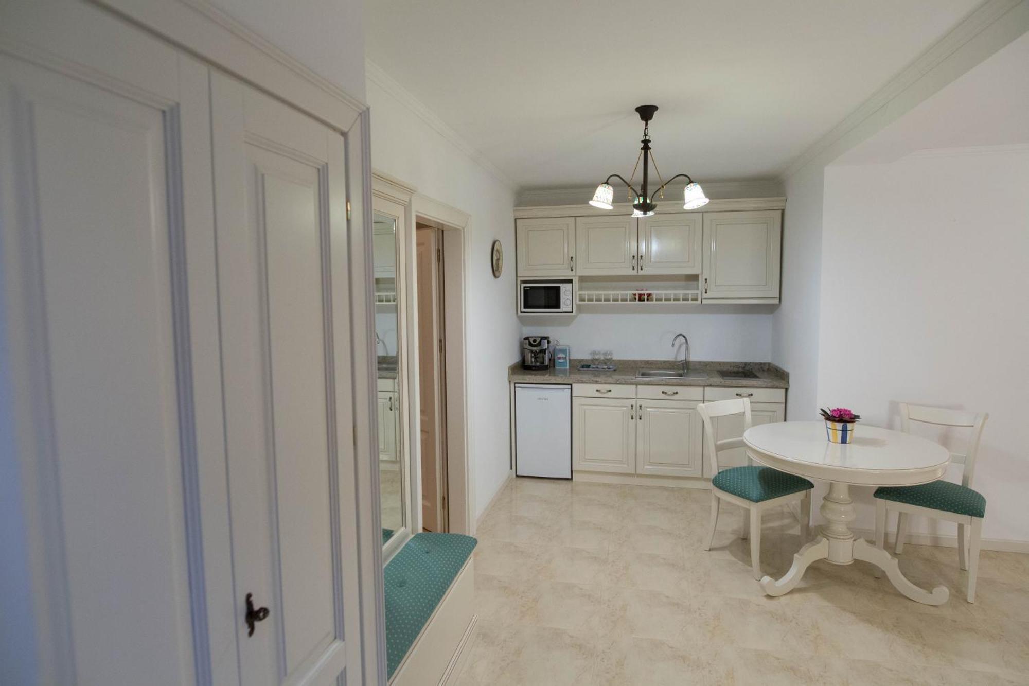 Baroc Apartments & Studio Nagyszeben Szoba fotó